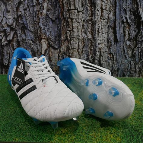 sepatu bola adidas 11 pro original